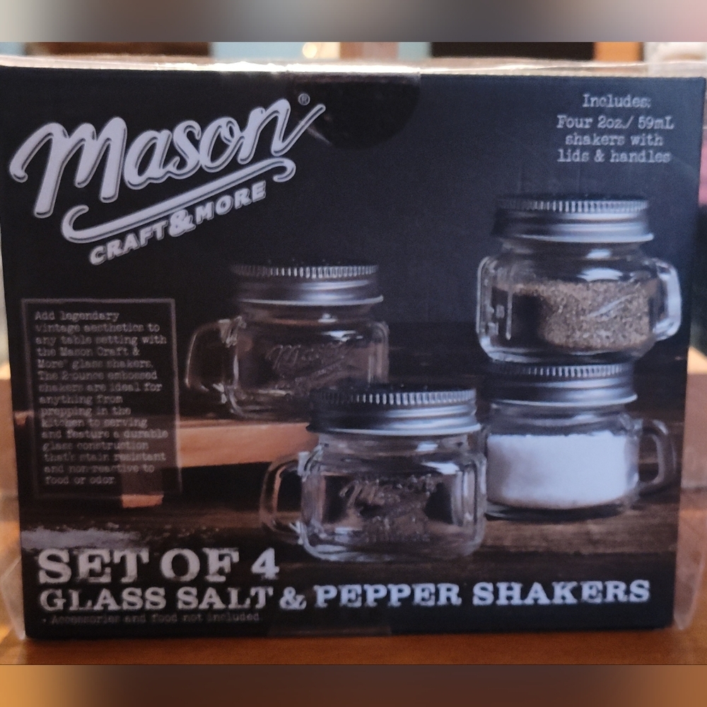 NWT! Mason Jar Shakers (4pk)